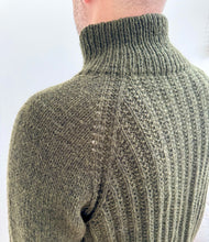 Lade das Bild in den Galerie-Viewer, CozyZipperSweater DEU