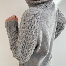 Lade das Bild in den Galerie-Viewer, BernieSweater DEU