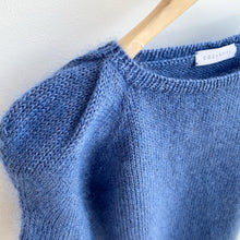 Lade das Bild in den Galerie-Viewer, LeelaBlouse / LeelaSweater DEU