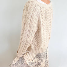 Lade das Bild in den Galerie-Viewer, BernieCardigan ENG