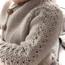 Lade das Bild in den Galerie-Viewer, SnowflakeCardigan DEU