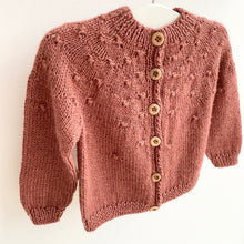 Lade das Bild in den Galerie-Viewer, NupsieCardigan DEU