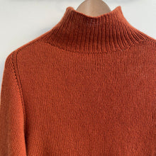 Lade das Bild in den Galerie-Viewer, TheCozyOneSweater DEU