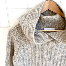 Lade das Bild in den Galerie-Viewer, TheCozyHoodie DANISH