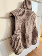 Lade das Bild in den Galerie-Viewer, PufferVest ENG
