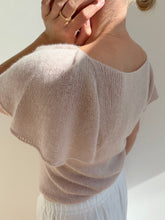 Lade das Bild in den Galerie-Viewer, WhisperBlouse ENG
